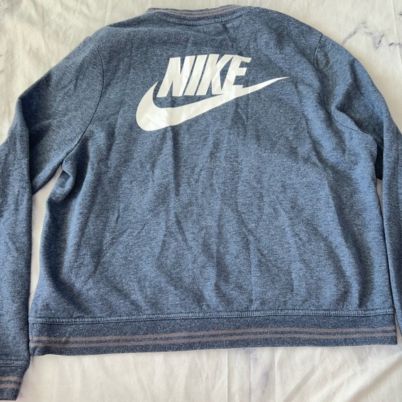 Nike jacket - Picture 2 of 3